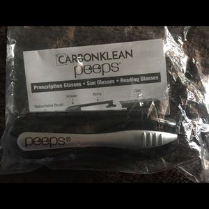 CarbonKleen Peeps eyeglass cleaner